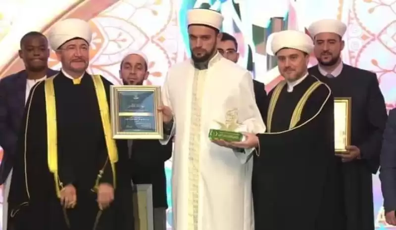 Ulu Cami Müezzini Ahmet Kuzu Dünya Birincisi