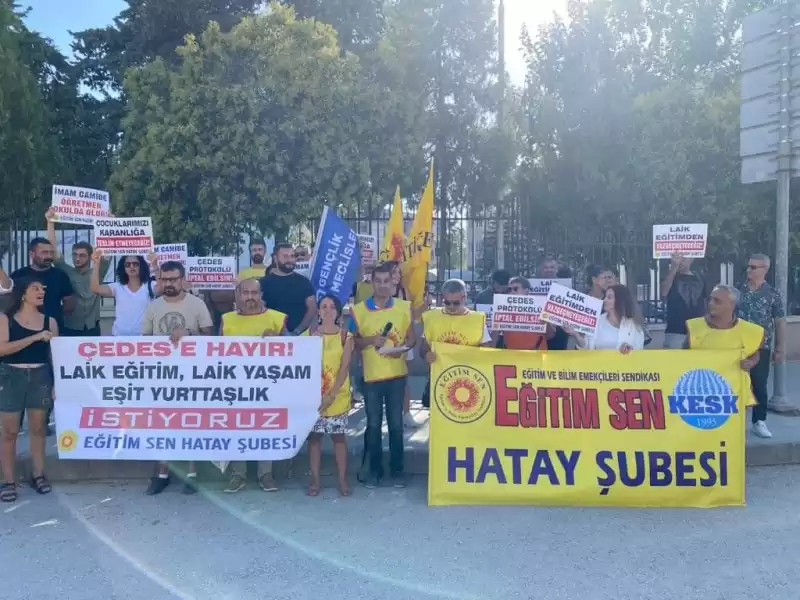 Eğitim Sen “Laik Eğitimi Ve Laik Yaşamı Savunuyor, Eşit Yurttaşlık Talep Ediyoruz!”