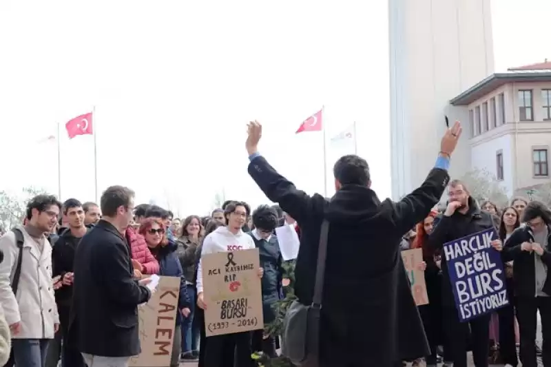 Koç Üniversitesi’nde Sular Durulmuyor, öğrenciler Ayaklandı!