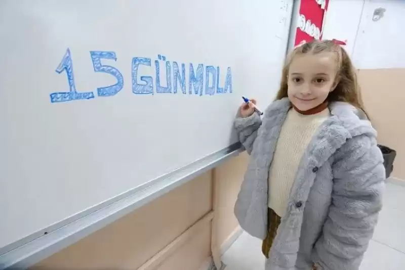 Okullarda Karne Heyecanı: 20 Milyon öğrencinin Yarıyıl Tatili Başlıyor!