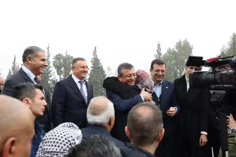 CHP Genel Başkanı Özel Ve İmamoğlu 6 Şubat Depremi’nin Yıl Dönümünde Hatay’daydı