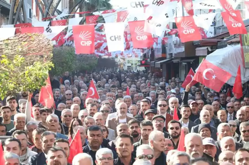 İSKENDERUN HALKI LÜTFÜ SAVAŞ’I YALNIZ BIRAKMADI