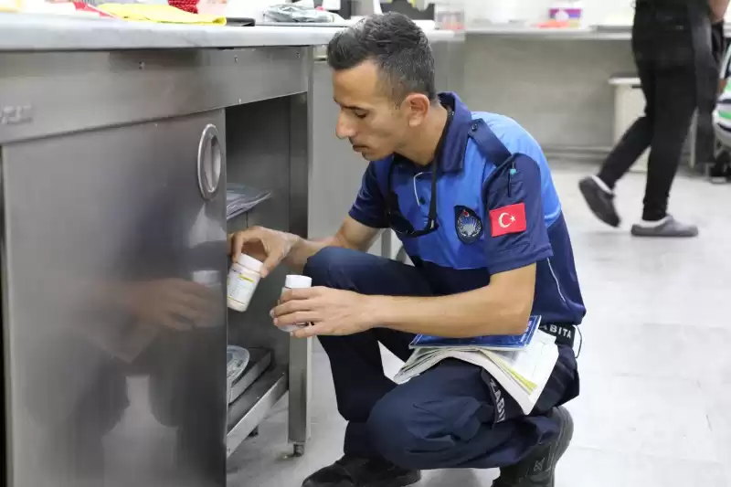 Hatay Zabıtası Gıda İşletmeleri Ve Yediemin Otoparklarında Sıkı Denetimde