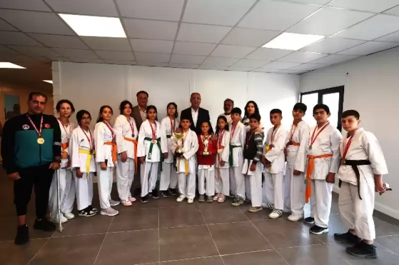 BAŞKAN YAPAR ANTAKYA BELEDİYESİ KARATE TAKIMINI AĞIRLADI