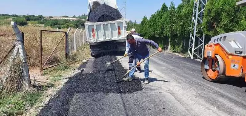 ANTAKYA FEN İŞLERİ MÜDÜRLÜĞÜ YOL ÇALIŞMALARINI SÜRDÜRÜYOR
