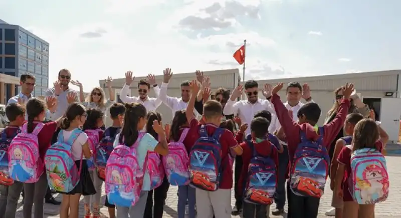 MENARİNİ VE TOG İŞ BİRLİĞİ İLE UMUT DOLU HEDİYELER KAHRAMANMARAŞ’TA!