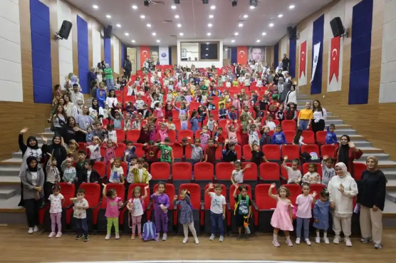 HBB ŞEHİR TİYATROSU YAYLADAĞI’NDA ÇOCUKLARLA BULUŞTU