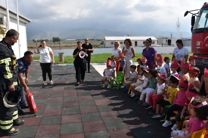 ARSUZ'DA MİNİKLER ‘İTFAİYECİLER HAFTASI’NI KUTLADI