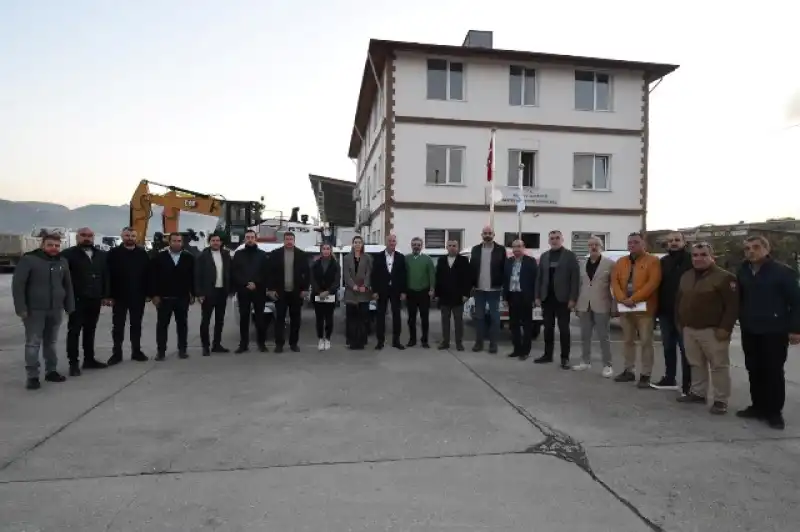 BAŞKAN YAPAR; UNDP Ve ÇEVRE, ŞEHİRCİLİK VE İKLİM DEĞİŞİKLİĞİ BAKANLIĞINCA ANTAKYA BELEDİYESİ’NE TESLİM EDİLEN ARAÇLARI İNCELEDİ