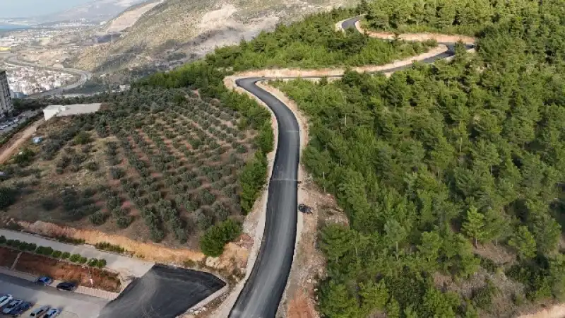İSKENDERUN TOKİ – SAKIT BAĞLANTI YOLU ASFALTLANDI