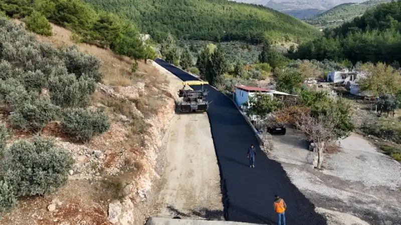 İSKENDERUN TOKİ – SAKIT BAĞLANTI YOLU ASFALTLANDI