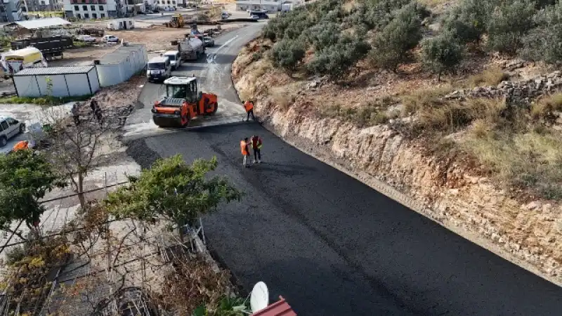 İSKENDERUN TOKİ – SAKIT BAĞLANTI YOLU ASFALTLANDI