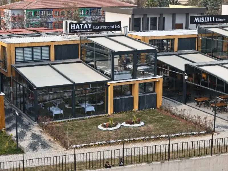 HATAY KÜLTÜR SANAT ÇARŞISI YEŞİLE BÜRÜNDÜ