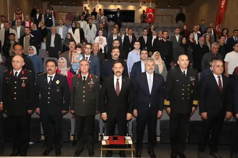 BAŞKAN ÖNTÜRK, DEVLET ÖVÜNÇ MADALYASI TEVCİH TÖRENİNE KATILDI