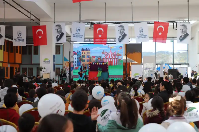 “HAYAT VE SU” TUVALLER ÜZERİNDE SANATA YANSITILDI