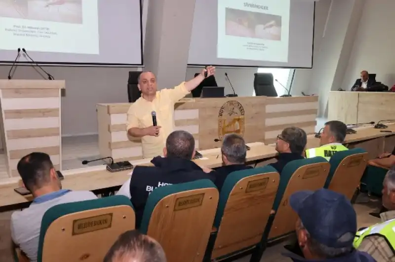 HBB, BÖCEK PROFESÖRÜ’NÜ HATAY’A GETİRDİ