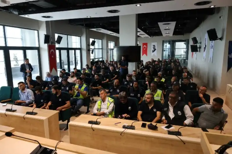 HBB, BÖCEK PROFESÖRÜ’NÜ HATAY’A GETİRDİ