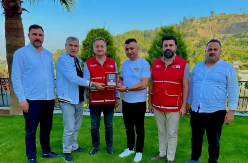 Hayırsever İş İnsanı Özyurt'a Kızılay’dan Teşekkür