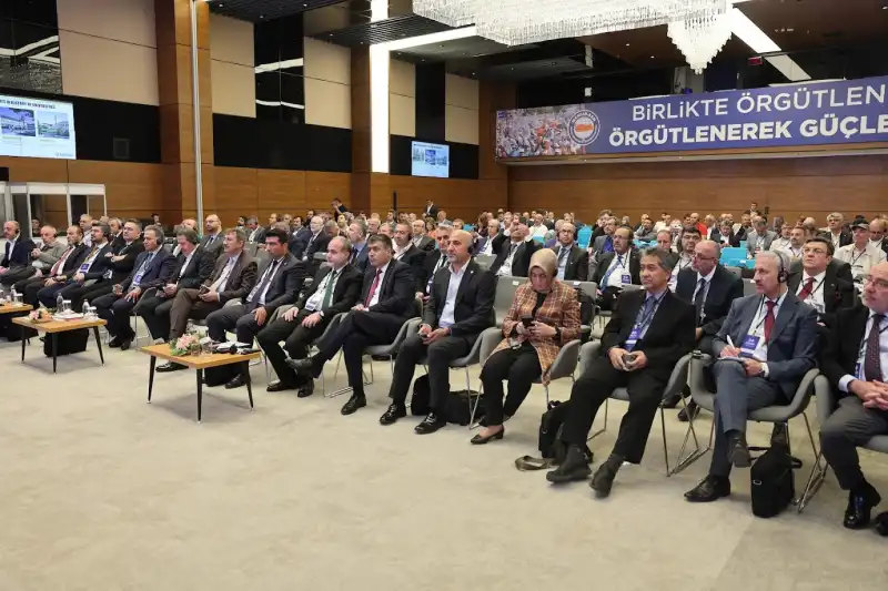 Eğitim-Bir-Sen Ve İbn Haldun Üniversitesi İş Birliğiyle Düzenlenen Kongrede YÖK'ün Vizyonu Ve Hedefleri Tartışıldı