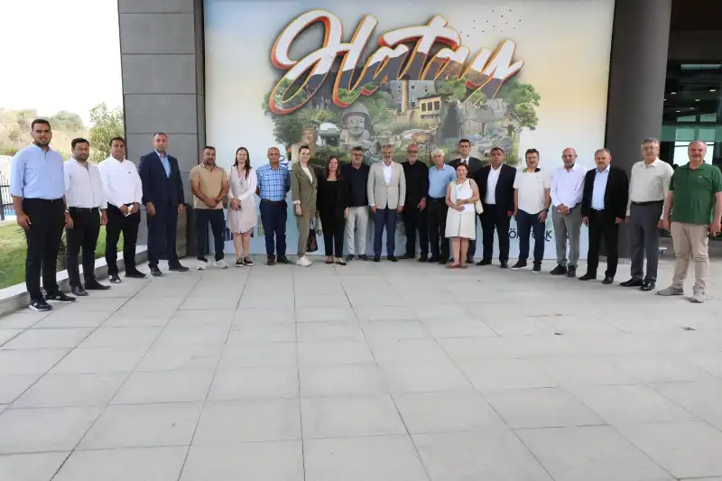BAŞKAN ÖNTÜRK KENT KONSEYİ ÜYELERİYLE BİR ARAYA GELDİ