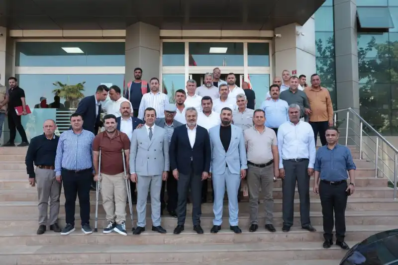 BAŞKAN ÖNTÜRK, REYHANLI’DA MUHTARLARLA BULUŞTU
