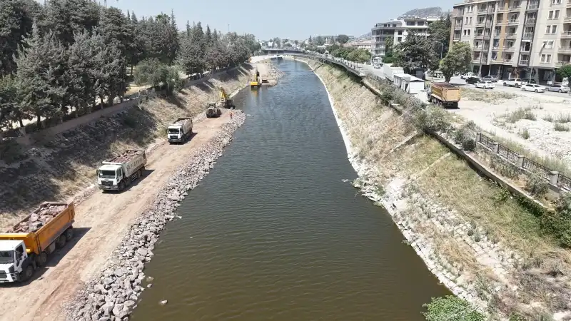 HATAY’IN CAN DAMARI ASİ NEHRİ ISLAH EDİLİYOR