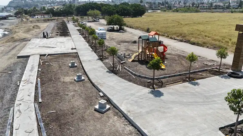 HBB, HATAY’A YENİ BİR PLAJ DAHA KAZANDIRIYOR