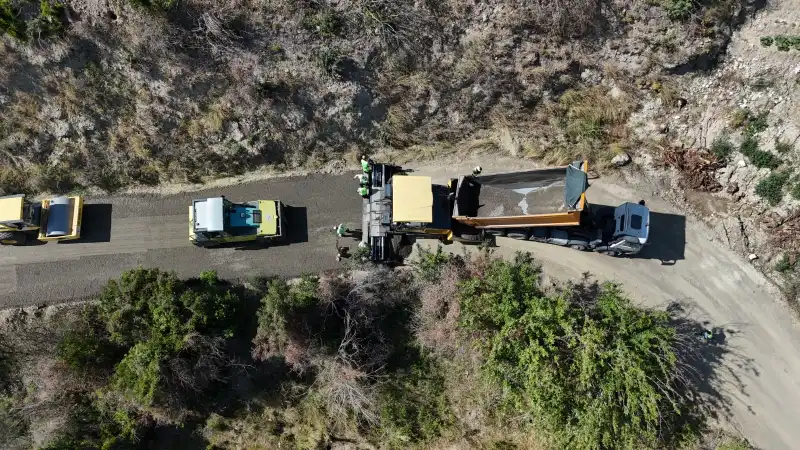 HBB, ARSUZ’DA ASFALT ÇALIŞMALARINI SÜRDÜRÜYOR