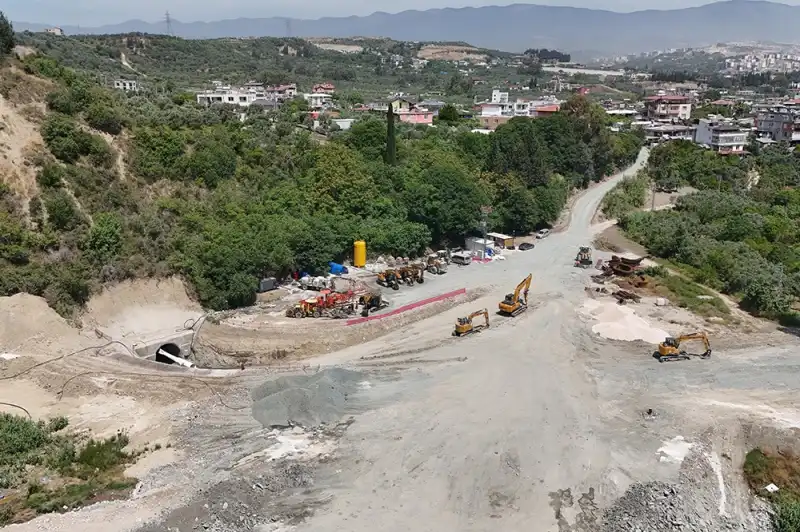 TÜRKİYE’NİN EN BÜYÜK ATIK SU TÜNELİ HATAY’DA İNŞA EDİLİYOR