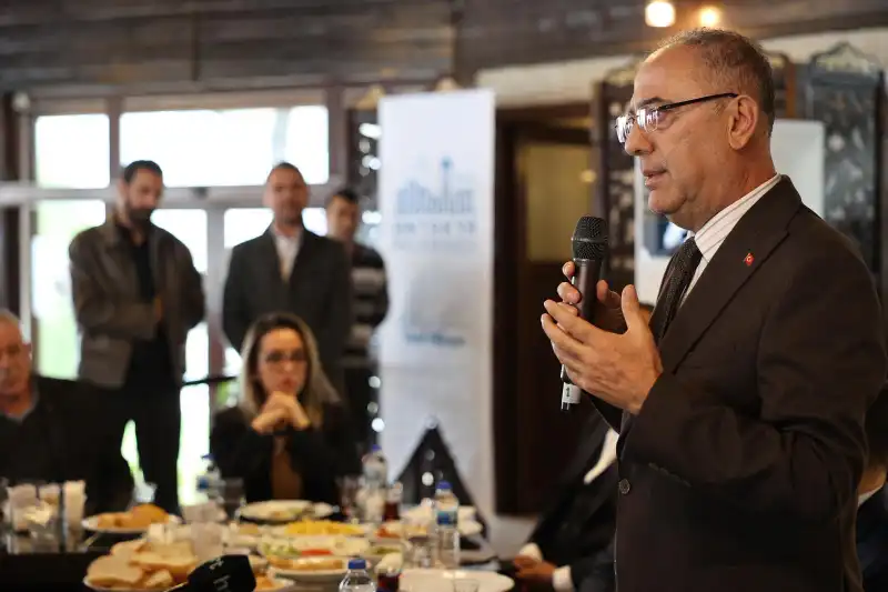 BAŞKAN YAPAR, BASIN MENSUPLARIYLA BİR ARAYA GELDİ