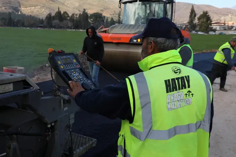 Hatay Büyükşehir Ovakent’in Yol Sorununu Çözüyor