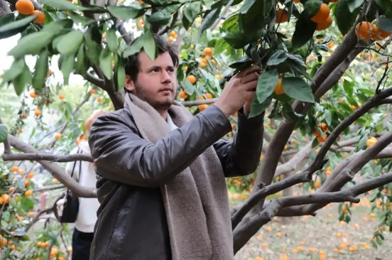 ÖĞRENCİLER TOPLADI, HBB DAĞITTI