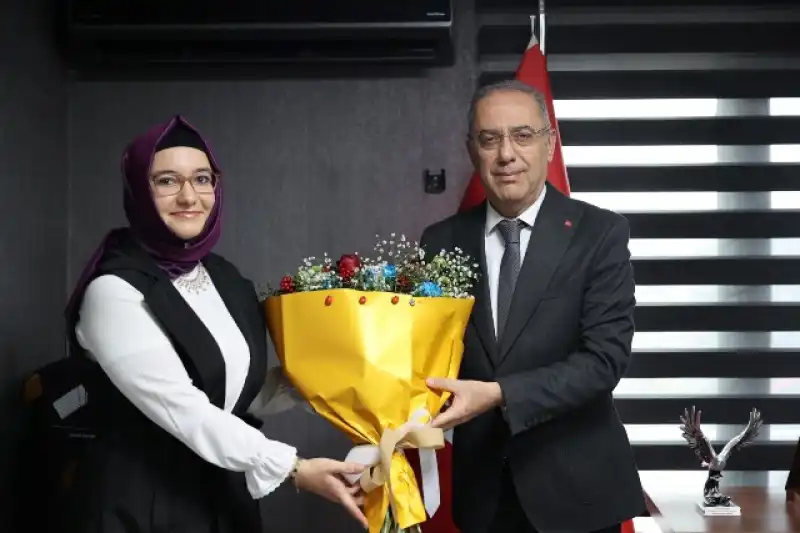 Başkan Yapar, Bem-Bir-Sen İle Memur Personeli Kapsayan Sosyal Denge Tazminatı Sözleşmesi Imzaladı