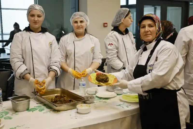 GELECEĞİN ŞEFLERİ BULUŞTU