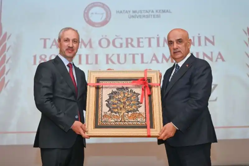 HMKÜ’de Geleceğin Tarımı Ve Eğitim Reformu Konuşuldu