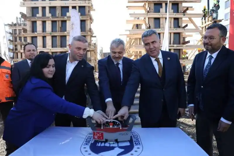 HBB Başkanı Öntürk, Payas’ta Kreş Temeli Attı