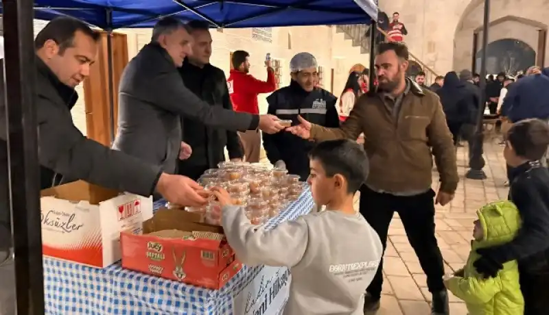Antakya Belediyesi’nden Miraç Kandili’nde Tatlı İkramı Programı