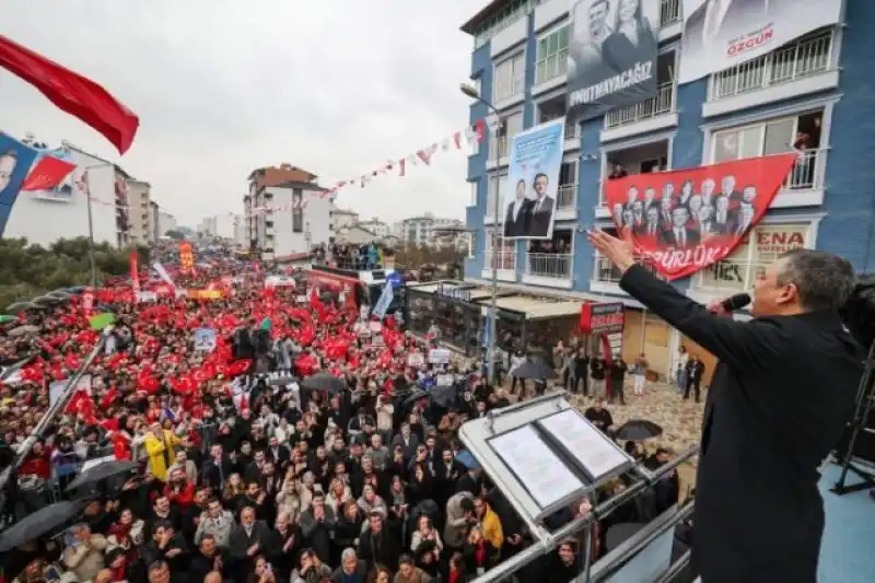 Özgür Özel “Hatay'ı Bir Daha Bırakmamak üzere Hatay'a Sarılmaya Geliyoruz''