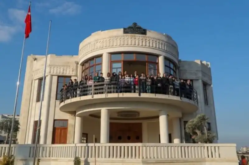 Valilikten Hatay’lı Öğrencilere Karne Hediyesi…
