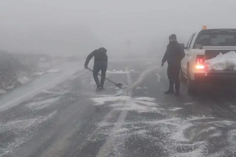 HBB’NİN KARLA MÜCADELESİ GECE BOYUNCA SÜRDÜ