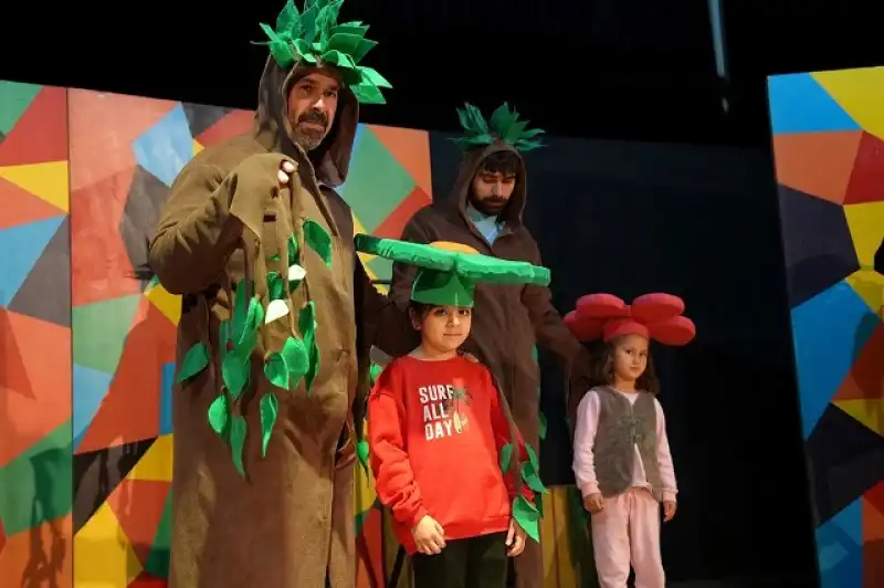 HBB Tiyatrosu Erdemli’de çocuklarla Buluştu