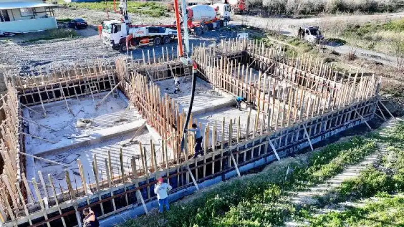 Başkan Üstün: “Üçgüllük Çok Amaçlı Salon En Kısa Sürede Tamamlanacak”