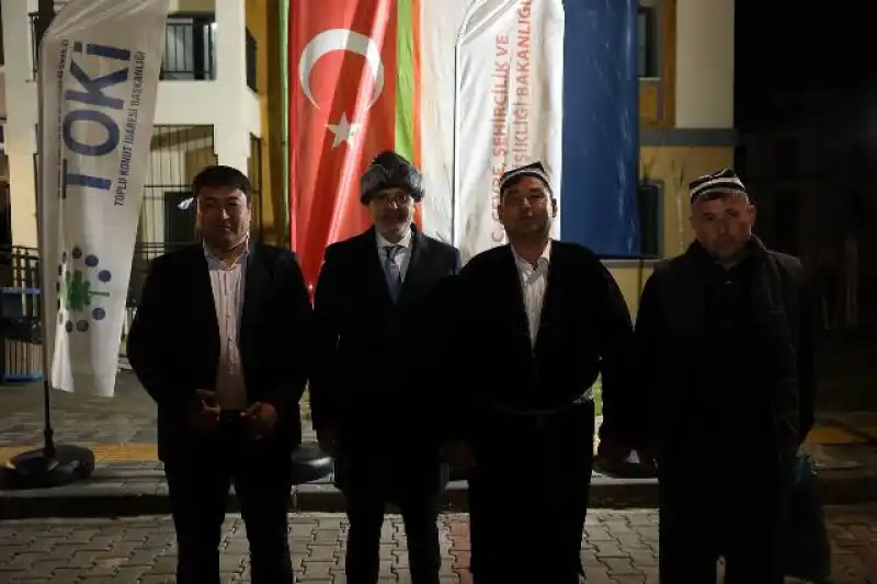 Başkan Öntürk, Özbek Mahallesi’nin Açılışına Katıldı