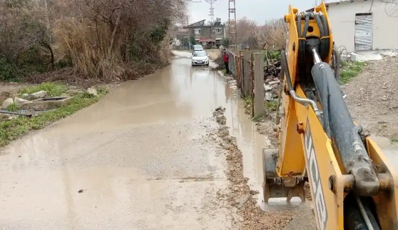 HBB’DEN ETKİLİ SAĞANAK YAĞIŞ MESAİSİ