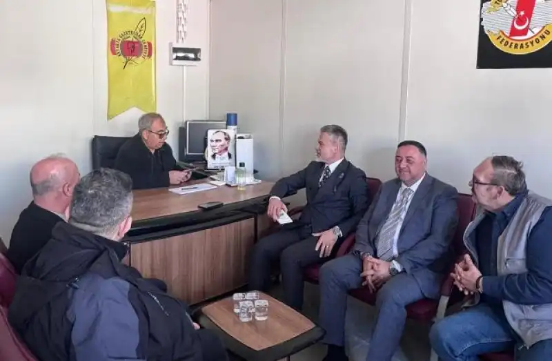 YRP Genel Başkan Yardımcısı Kılıç Gazetecilerle Ve Esnafla Buluştu