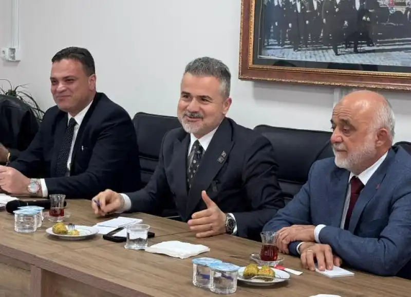 YRP Genel Başkan Yardımcısı Kılıç Gazetecilerle Ve Esnafla Buluştu