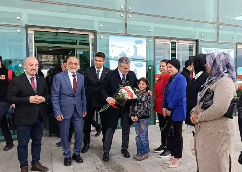 YRP Genel Başkan Yardımcısı Kılıç Gazetecilerle Ve Esnafla Buluştu