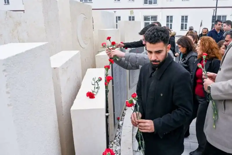 Hatay Mustafa Kemal Üniversitesi Deprem Şehitlerini Andı