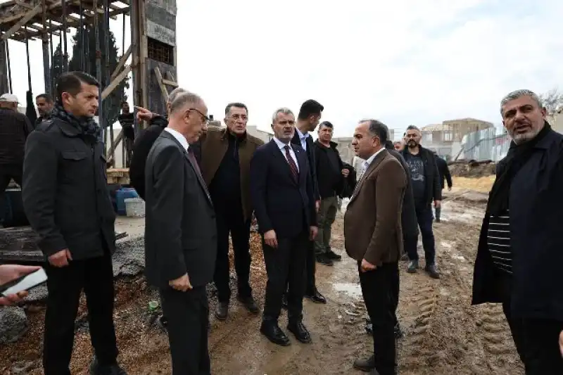 Başkan Öntürk’ten Antakya Esnafına Ziyaret