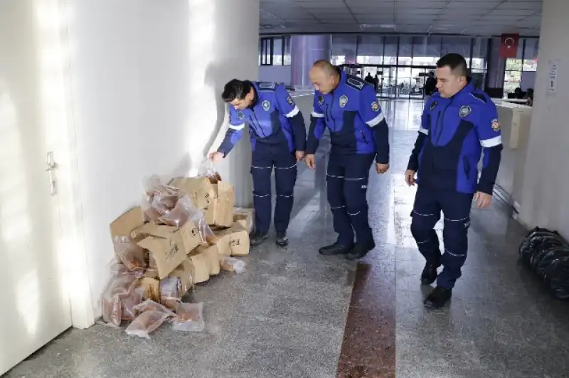 HBB, 100 KİLO KABAK TATLISINI İMHA ETTİ